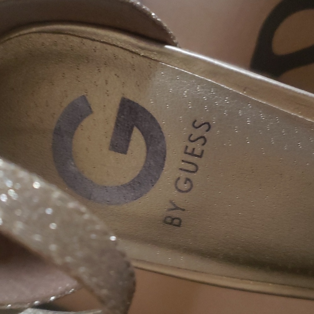 Shoes - Picture 2 of 4